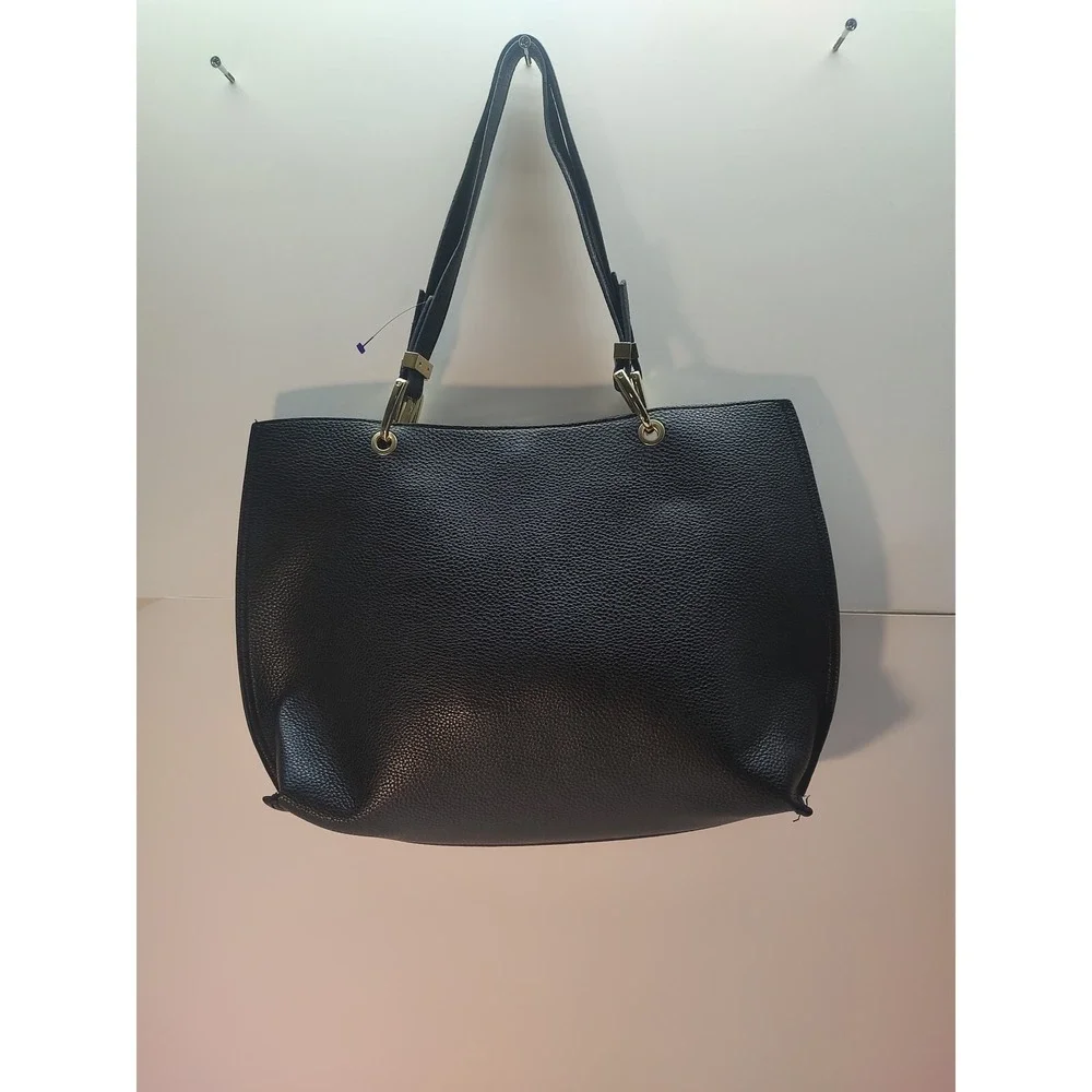 Steve Madden add touch